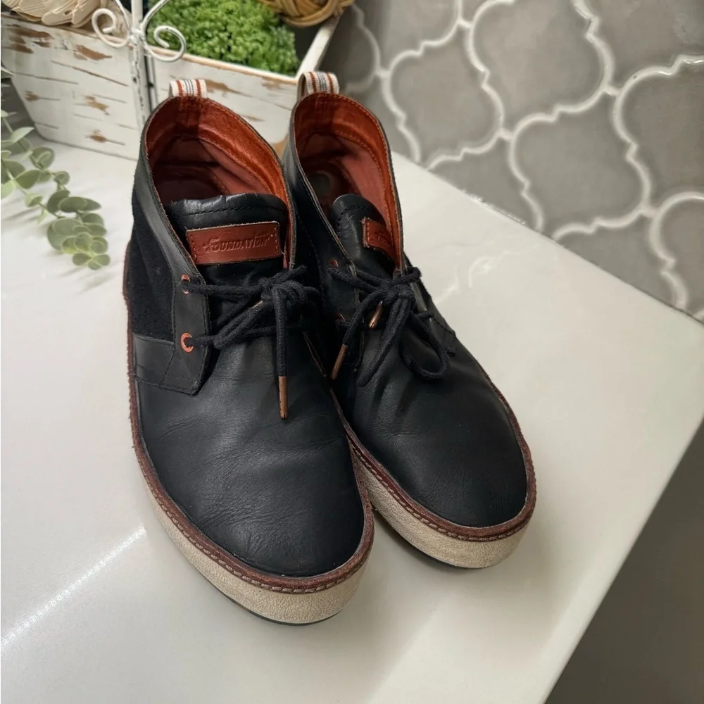 Mens  PF Flyers Chukka leather boots size 10